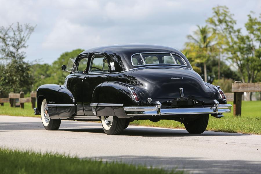 Cadillac Series 60 Special Fleetwood Sedan 1947 года  (фото 13 из 16)